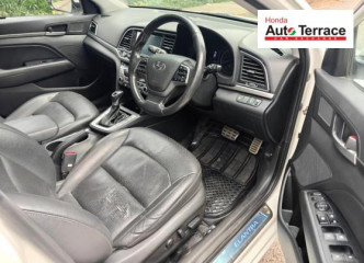2016 Hyundai&nbsp;Elantra VTVT SX AT