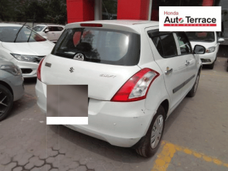 2017 Maruti&nbsp;Swift LXI