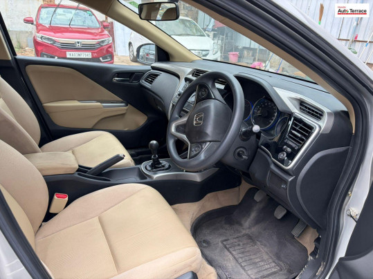 2015 Honda&nbsp;City 4th Generation 1.5 V MT Exclusive