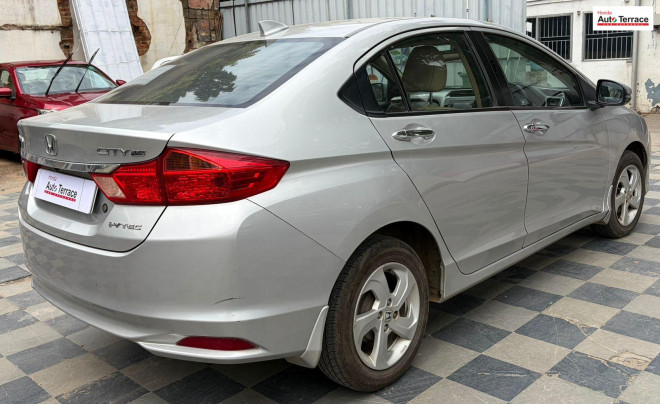 2015 Honda&nbsp;City 4th Generation 1.5 V MT Exclusive