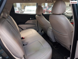 2019 Mahindra&nbsp;XUV300 W8 AMT Diesel BSIV