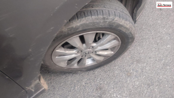 2013 Honda&nbsp;City 4th Generation 1.5 V MT Exclusive