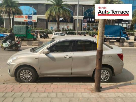 2017 Maruti&nbsp;Swift Dzire VXI