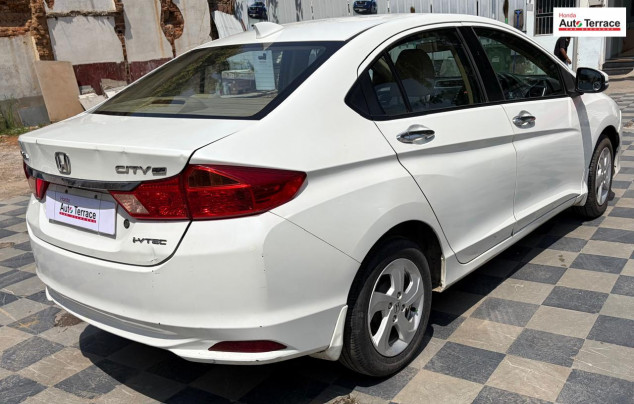2015 Honda&nbsp;City 4th Generation 1.5 V MT Exclusive