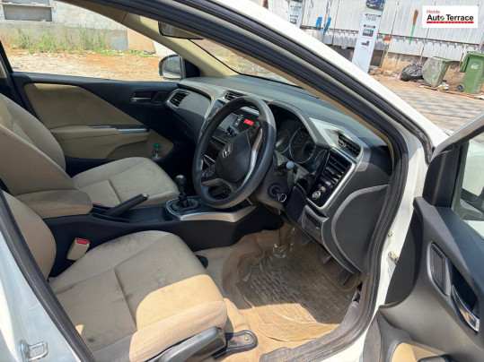 2015 Honda&nbsp;City 4th Generation 1.5 V MT Exclusive
