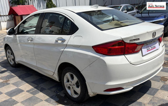 2015 Honda&nbsp;City 4th Generation 1.5 V MT Exclusive