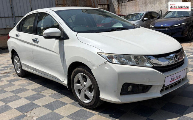 2015 Honda&nbsp;City 4th Generation 1.5 V MT Exclusive