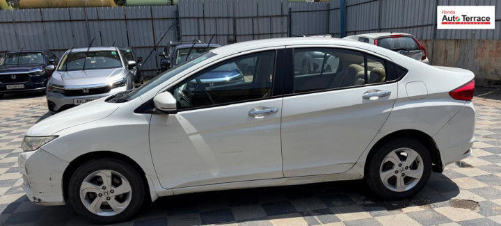 2015 Honda&nbsp;City 4th Generation 1.5 V MT Exclusive