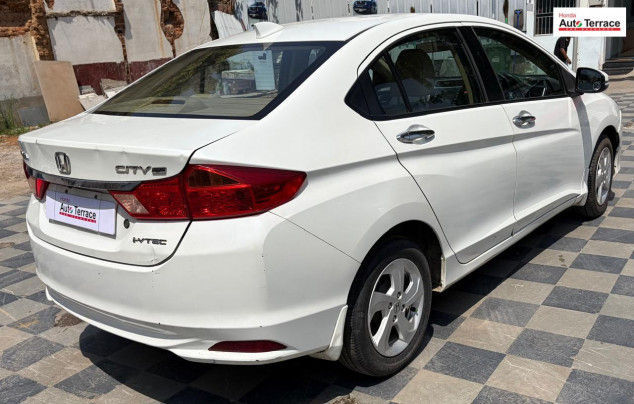 2015 Honda&nbsp;City 4th Generation 1.5 V MT Exclusive