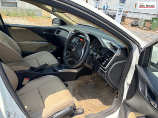 2015 Honda&nbsp;City 4th Generation 1.5 V MT Exclusive