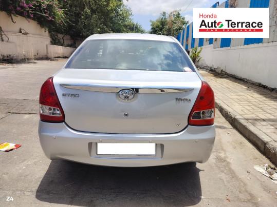 2011 Toyota&nbsp;Platinum Etios V