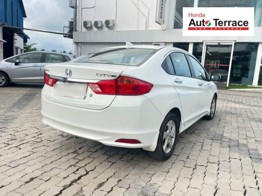 2015 Honda&nbsp;City 4th Generation i DTec V