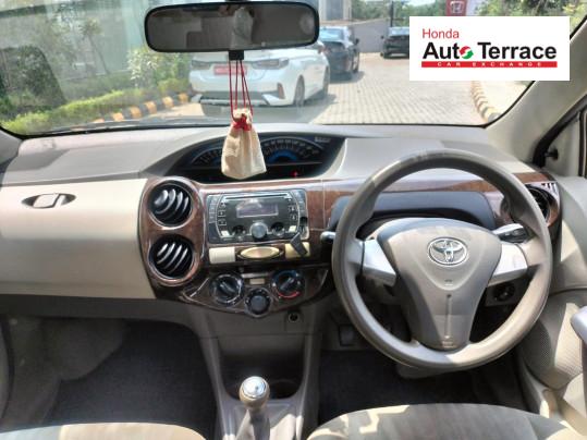 2016 Toyota&nbsp;Platinum Etios V