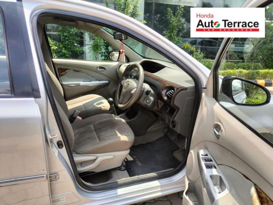 2016 Toyota&nbsp;Platinum Etios V