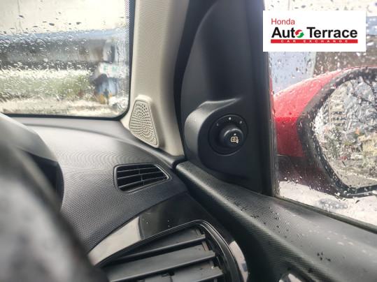 2017 Tata&nbsp;Tiago XT