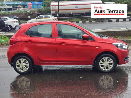2017 Tata&nbsp;Tiago XT
