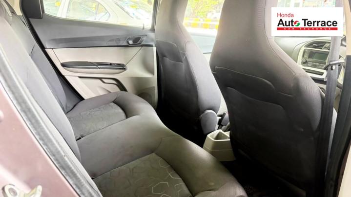 2017 Tata&nbsp;Tiago XT