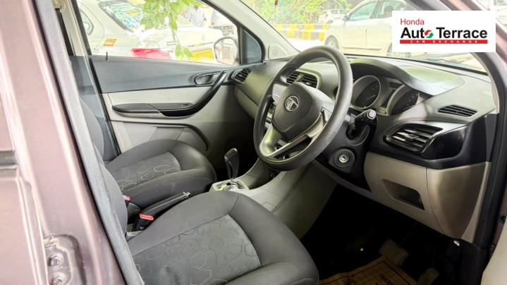 2017 Tata&nbsp;Tiago XT