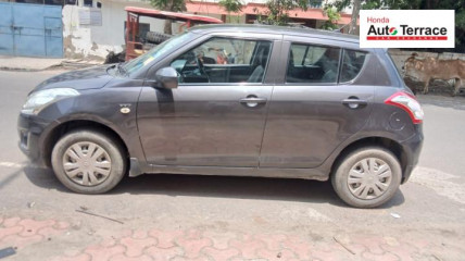 2017 Maruti&nbsp;Swift LXI