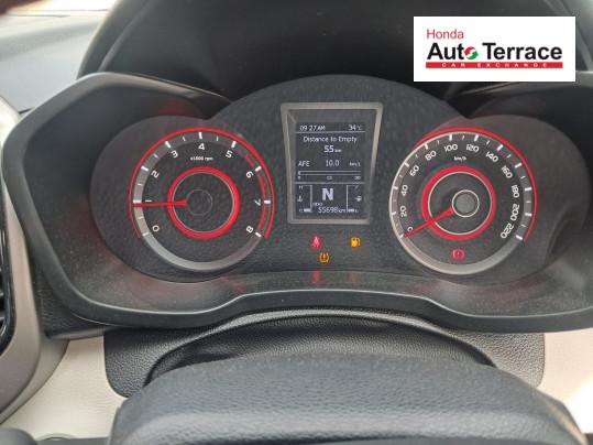 2022 Mahindra&nbsp;XUV300 W8