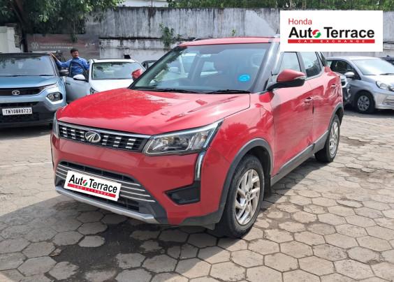 2022 Mahindra&nbsp;XUV300 W8