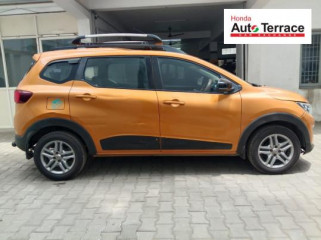 2022 Renault&nbsp;Triber RXZ BSIV