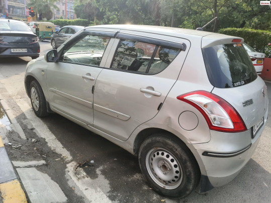 2017 Maruti&nbsp;Swift LXI