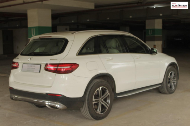 2018 Mercedes-Benz&nbsp;GLC 2016-2019 300 4MATIC Sport