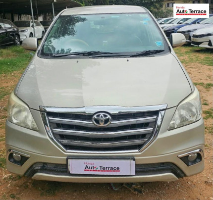 2015 Toyota&nbsp;Innova 2.5 E 7 STR