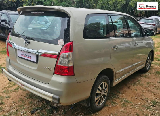 2015 Toyota&nbsp;Innova 2.5 E 7 STR