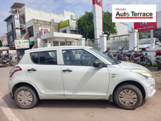 2015 Maruti&nbsp;Swift LXI