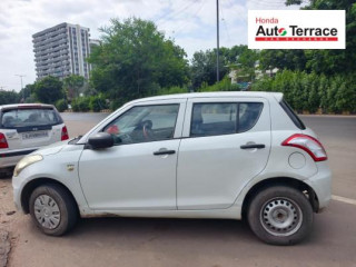 2015 Maruti&nbsp;Swift LXI