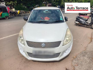 2015 Maruti&nbsp;Swift LXI