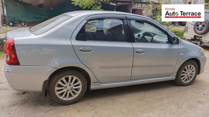 2011 Toyota&nbsp;Platinum Etios VX