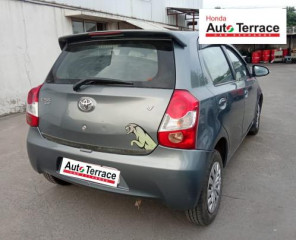 2015 Toyota&nbsp;Etios Liva V
