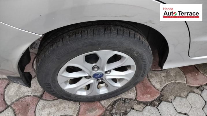 2015 Ford&nbsp;Figo 1.2P Base MT