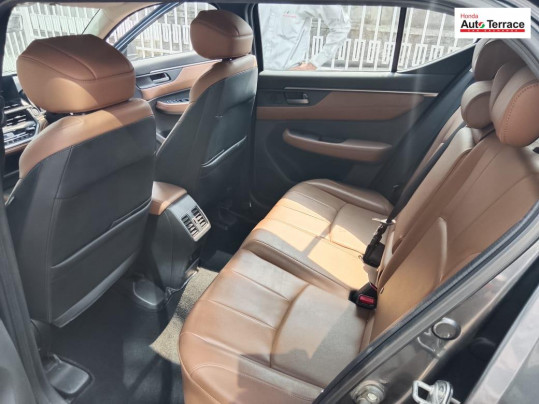 2025 Honda&nbsp;Elevate ZX CVT